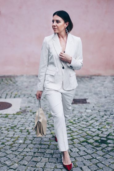 Mein Business Outfit – der moderne Hosenanzug fürs Office! Mein Business Outfit – der moderne Hosenanzug fürs Office!
