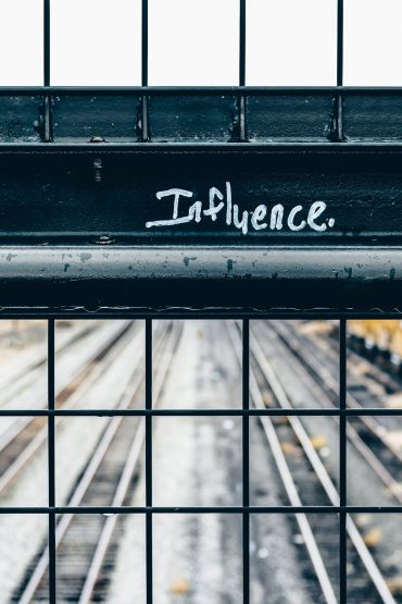 Influencer Marketing: Hui oder Pfui? + Vorteile und Nachteile im Überblick Influencer Marketing: Hui oder Pfui? + Vorteile und Nachteile im Überblick
