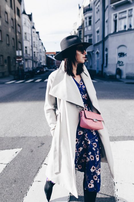 Trend-Update: Ultra Violet ist die Pantone Trendfarbe 2018! + Outfit-Idee Trend-Update: Ultra Violet ist die Pantone Trendfarbe 2018! + Outfit-Idee