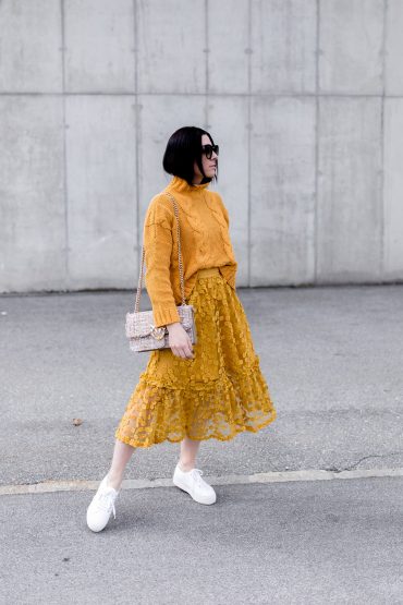 So kombiniert man die Mode-Farbe Gelb im Alltag! So kombiniert man die Mode-Farbe Gelb im Alltag!