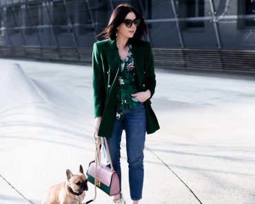 Mein Mom Jeans Outfit mit Isabel Marant Bobby Sneakers und Escada Blazer! Mein Mom Jeans Outfit mit Isabel Marant Bobby Sneakers und Escada Blazer!