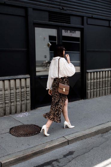 Leo-Muster im Alltag tragen? 7 Styling-Tipps für den animalischen Modetrend! Leo-Muster im Alltag tragen? 7 Styling-Tipps für den animalischen Modetrend!