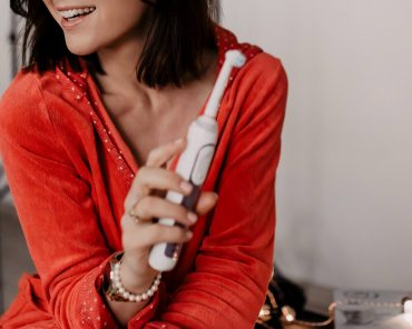 Meine Tipps für schöne weiße Zähne und ein strahlendes Lächeln! Meine Tipps für schöne weiße Zähne und ein strahlendes Lächeln!