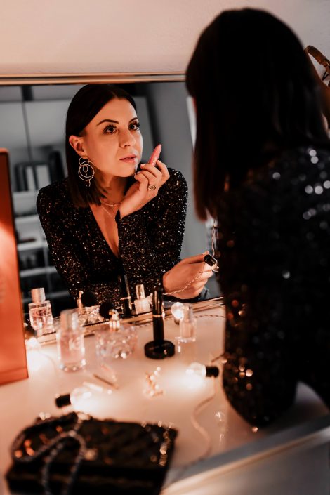 Editor’s Picks: Stylische Silvester Looks mit Glamour, Glitzer und Pailletten! Editor’s Picks: Stylische Silvester Looks mit Glamour, Glitzer und Pailletten!