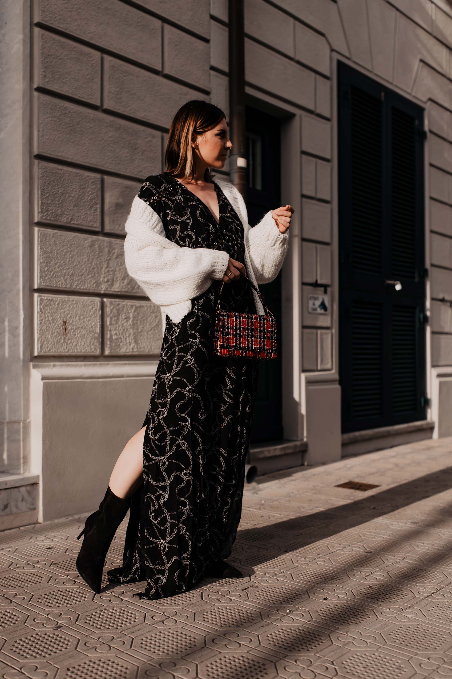 So gut kannst du das Maxikleid im Herbst tragen. Auf meinem Modeblog zeige ich dir heute ein neues Herbst Outfit sowie passende Styling-Tipps für Maxikleider in der kühlen Jahreszeit. www.whoismocca.com #maxikleid #herbstoutfit #modetrends