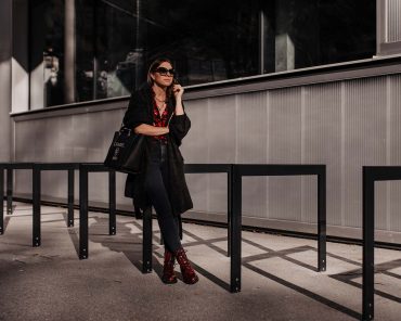 Boots mit Schlangenprint kombinieren: mein Herbst Outfit + Styling-Tipps! Boots mit Schlangenprint kombinieren: mein Herbst Outfit + Styling-Tipps!