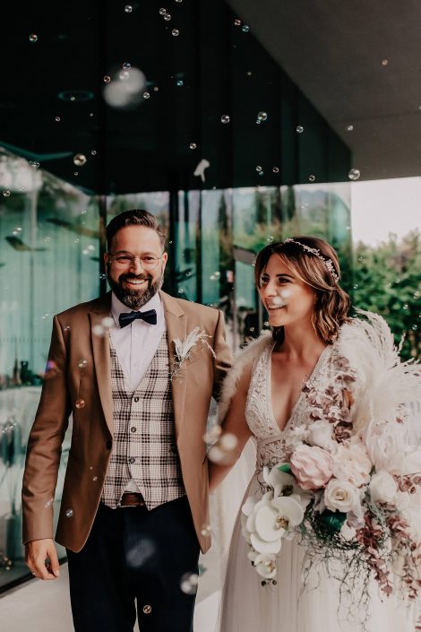 Mein Brautstyling mit Pronovias Kleid, Hochzeits-Make-up und Frisur! Mein Brautstyling mit Pronovias Kleid, Hochzeits-Make-up und Frisur!