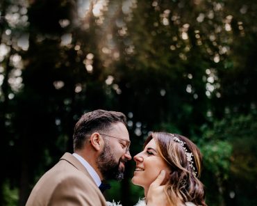 Unsere Hochzeitsfotos: natürlich, liebevoll und tierisch gut! Unsere Hochzeitsfotos: natürlich, liebevoll und tierisch gut!