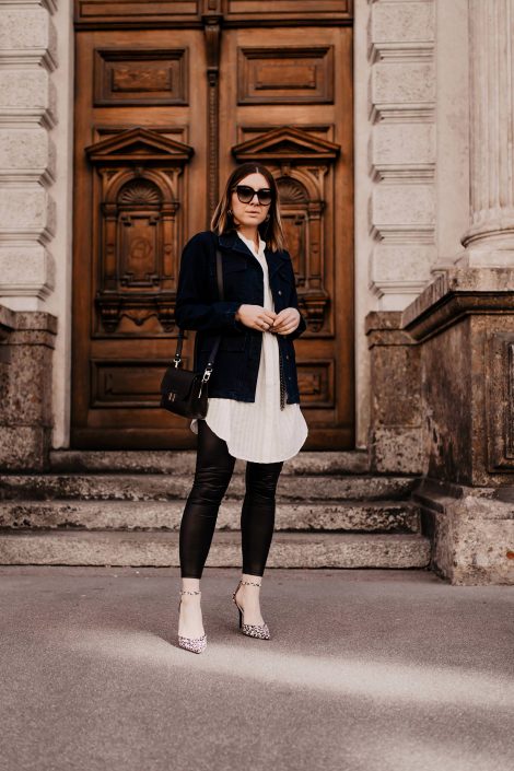 Frühlingsoutfit mit Lederleggings, Longbluse und Maison Hēroïne Tasche Frühlingsoutfit mit Lederleggings, Longbluse und Maison Hēroïne Tasche
