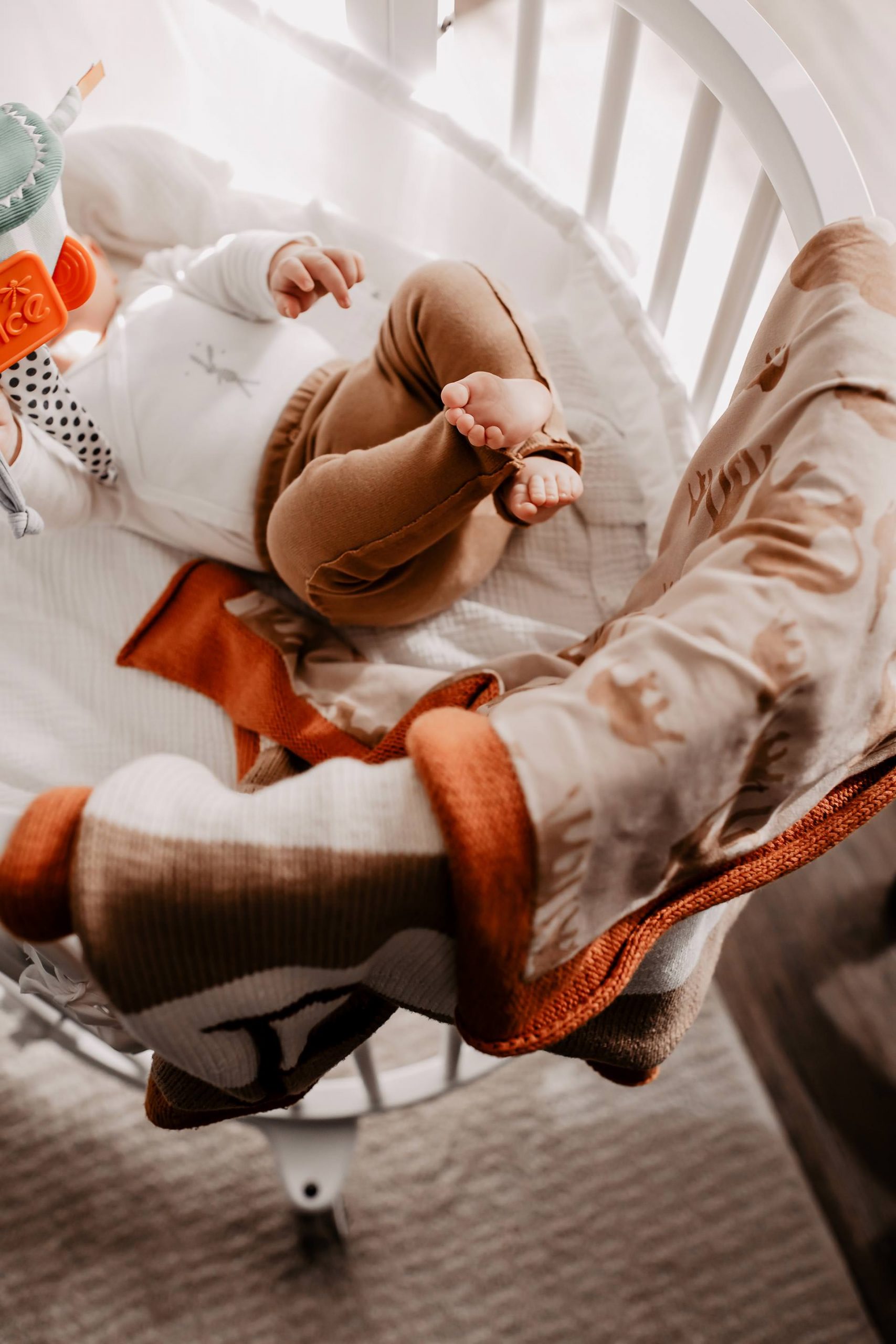 Es gibt bereits viele gute Ansätze dazu, jedoch ist das Thema Home-Office mit Baby definitiv individuell anzusehen. Am Mamablog teile ich meine bisherigen Erfahrungen mit dir. Welche Learnings hatte ich selbst und welche Tipps kann ich dir nun mit auf den Weg geben? www.whoismocca.com