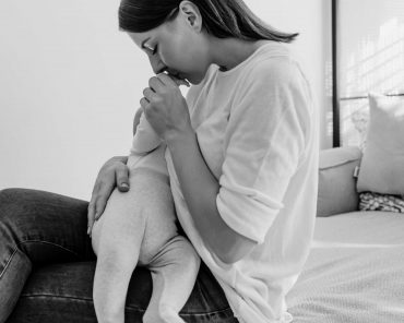 Plötzlich längere Abstände beim Stillen? Was du darüber wissen solltest! Plötzlich längere Abstände beim Stillen? Was du darüber wissen solltest!