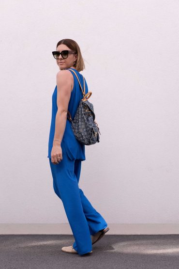 Blau mit Blau kombinieren: mein Ton-in-Ton Frühlingsoutfit Blau mit Blau kombinieren: mein Ton-in-Ton Frühlingsoutfit